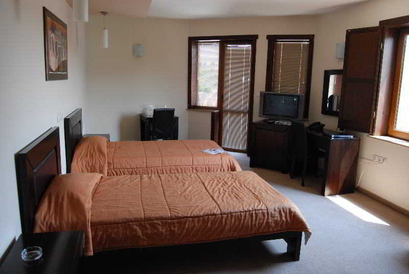 Hotel Ego - Free Parking - Location
