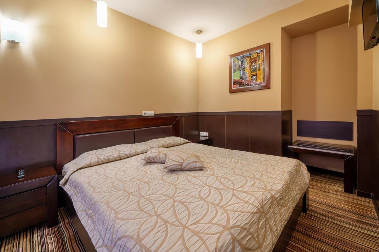 Hotel Ego - Free Parking - Location
