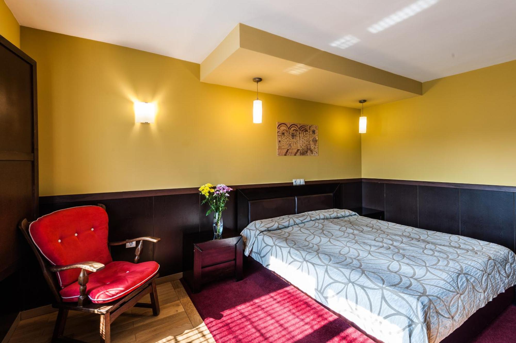 Hotel Ego - Free Parking - Location
